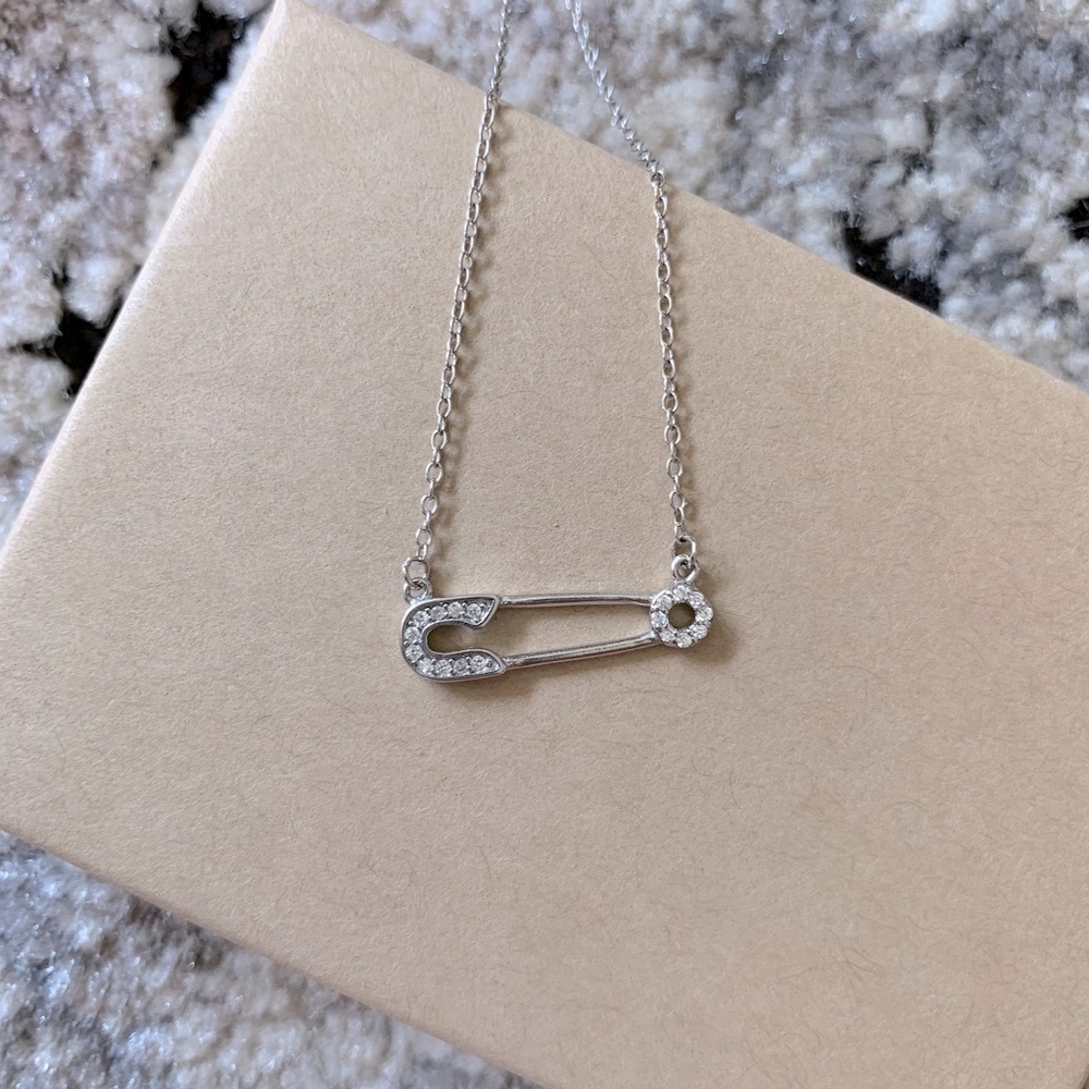 Rhinestone Safety Pin Necklace ✨